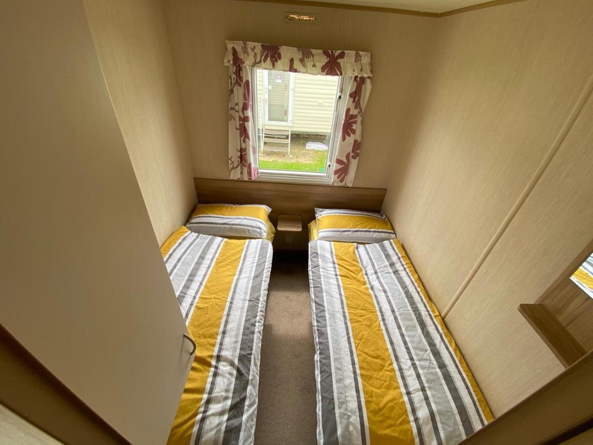 3 Bed 8 Berth Caravan In California Cliffs - M1 Great Yarmouth Luaran gambar